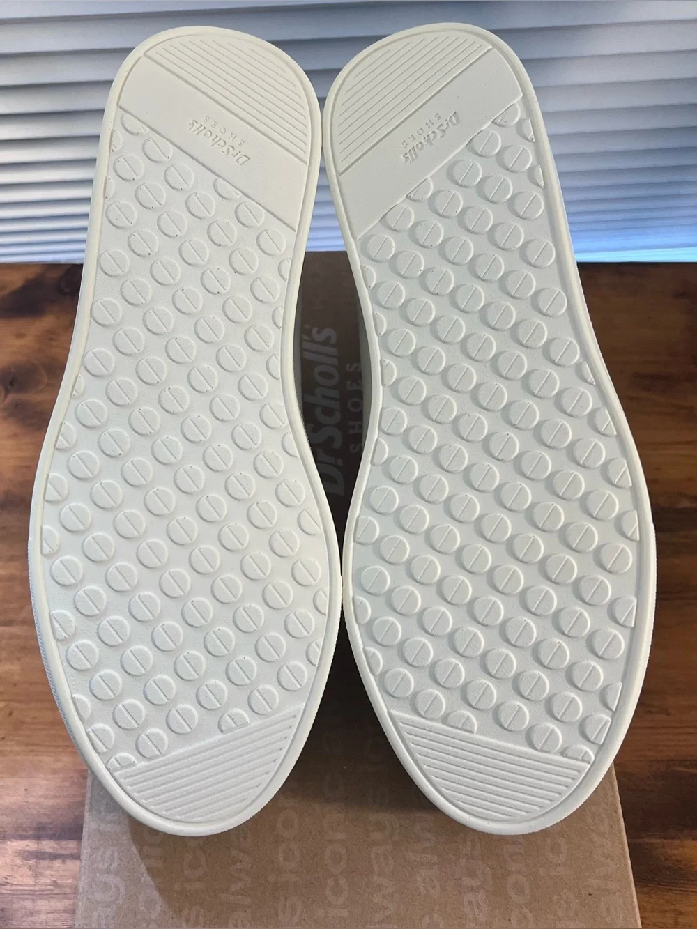 NEW Dr Scholl’s Wmns Madison Cloud Slip On Sneaker, White Canvas, Size 8